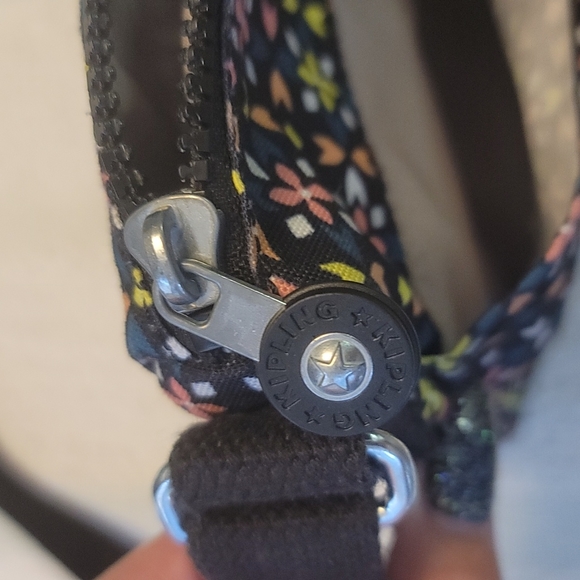 Kipling crossbody purse - Picture 6 of 13